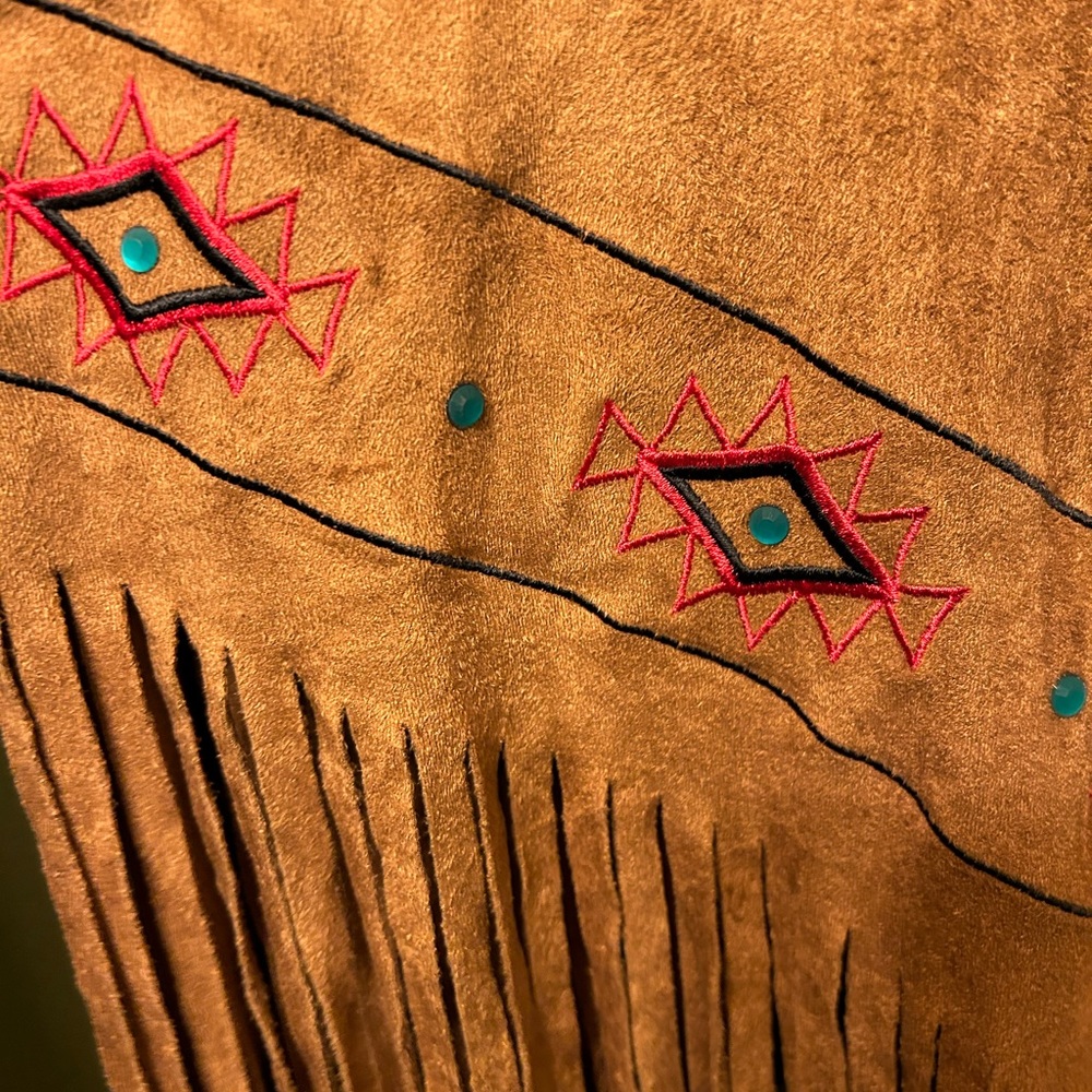 Wrangler Suede Fringe Vest - Picture 2 of 6